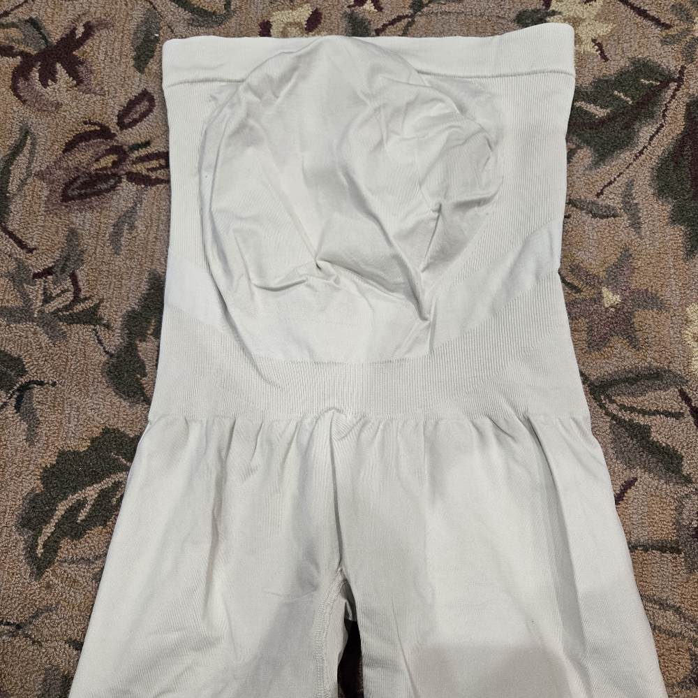 BLANQI White pregnancy Girl Shorts